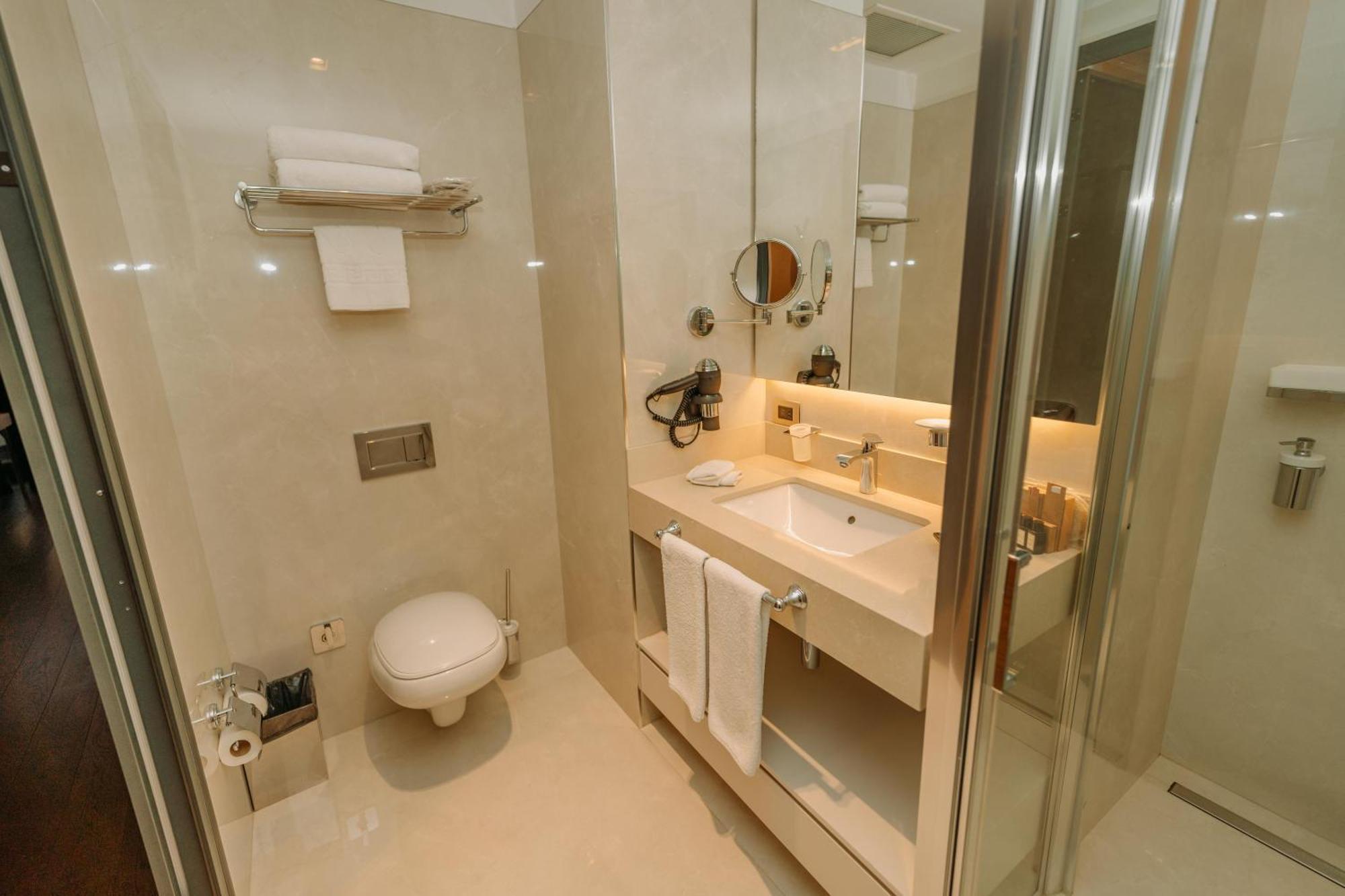 En Hotel Boutique Izmir Bagian luar foto